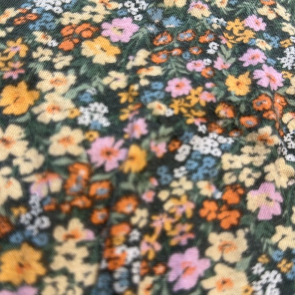 5/$10 Old navy floral tshirt 12-18m - Picture 2 of 3